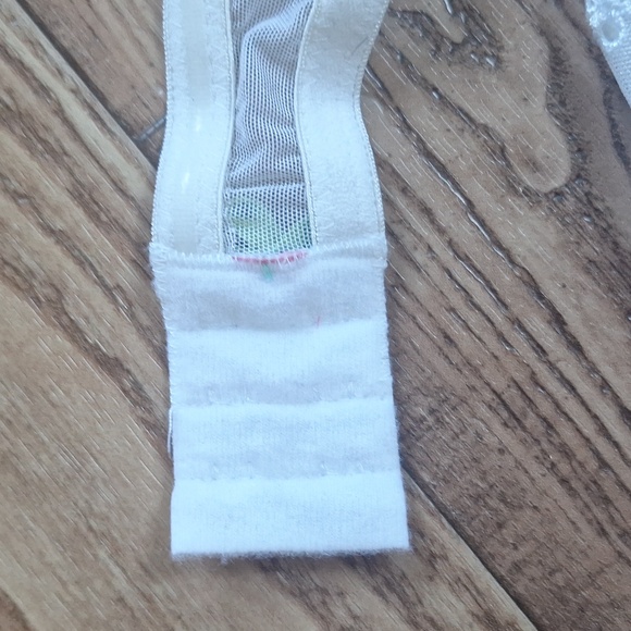 Delicate Lace Nightgown 🤍 - Picture 6 of 7